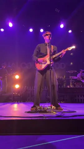 EARRINGS LIVE !!!! what a fucking banger!! mac really went all out and fucking killllleeedddddd this show in cleveland ohio at the agora @Malcolm Todd #malcolmtoddmusic #malcolmtodd #malcolmtoddconcert #malcolmtoddedit #malcolmtoddtour 