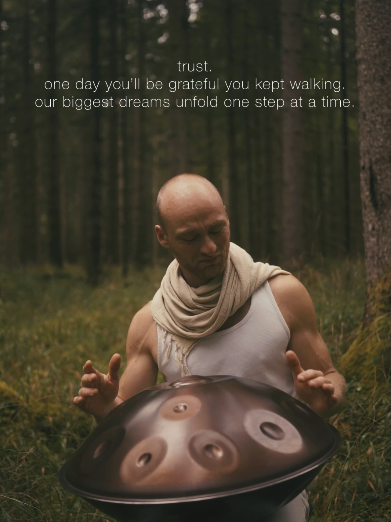 trust. one day you’ll be grateful you kept walking. because the biggest dreams don’t arrive all at once. they unfold step by step, moment by moment. every small step forward matters. every pause to breathe, every act of patience, every choice to continue even when it feels hard. this is where growth happens. quietly. keep going. your future self is already thanking you 🤍 played on my d aegean 18 made by Ayasa Instruments  #handpan #maltemarten 