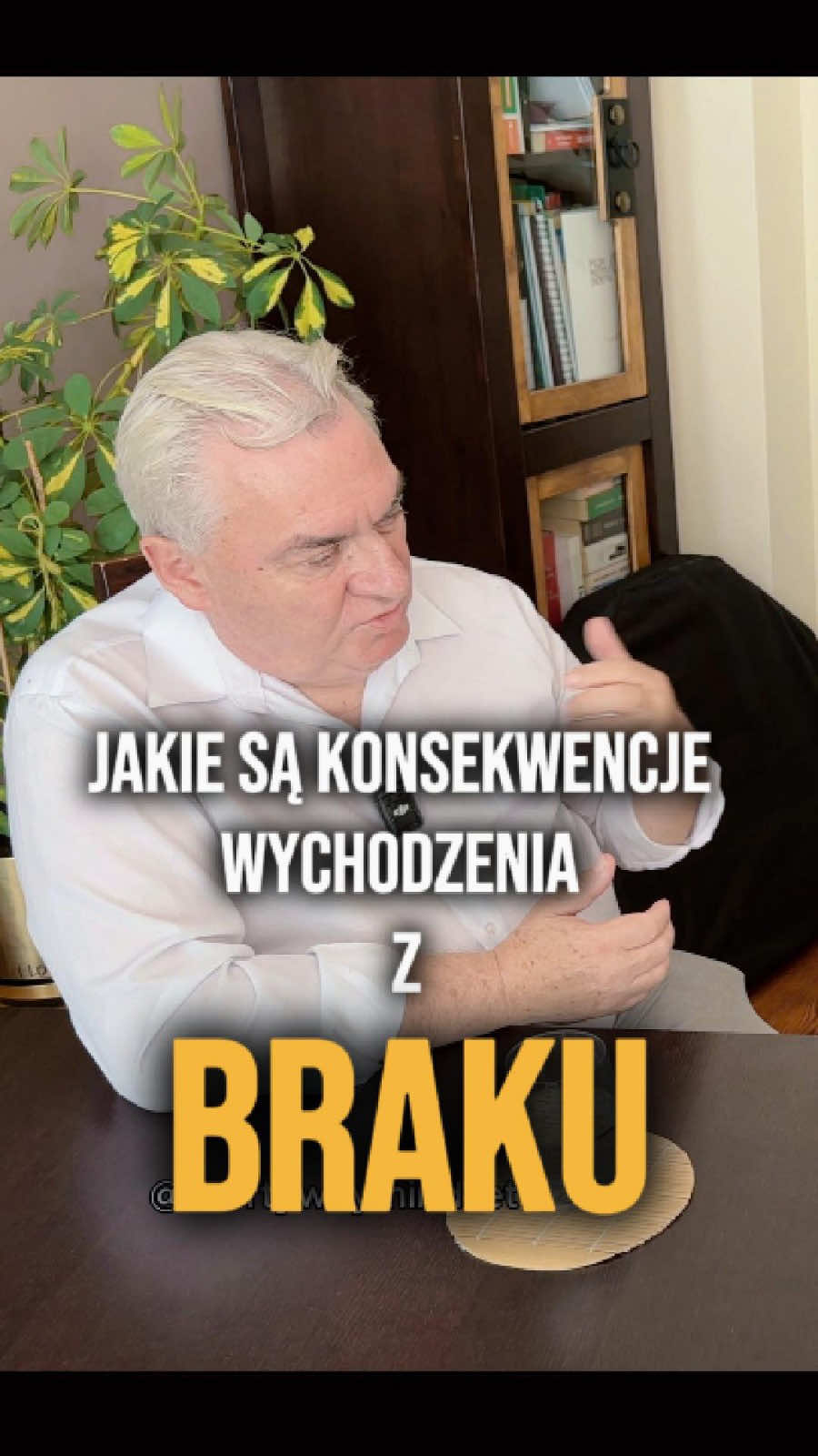 Bardzo często naszym celem nie jest to do czego dążymy, tylko to czego oczekujemy w zamian, gdy już go osiągniemy, czyli pewne poczucie np. docenienia, spełnienia etc. i często po osiągnięciu tych celów okazuje się, że nie ma tego czego oczekiwaliśmy 🌱✨ Wynika to z naszych wewnętrznych braków, które musimy zmienić, aby faktycznie zacząć bawić się życiem 🌞🎉 Jeśli chcesz dowiedzieć się jak skutecznie zmienić swoje przekonania - zaobserwuj ten profil! 🚀💡 #mindset #rozwójosobisty #pewnośćsiebie #komunikacja 
