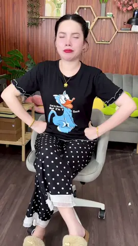 Dễ thương chị em ơi