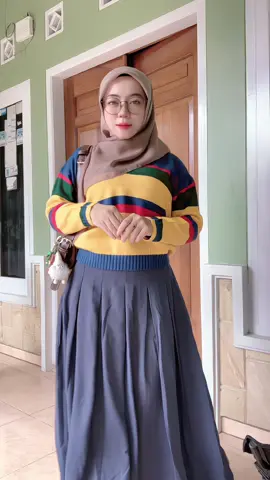 Ootd tiap hari ternyaman pke rok🥰