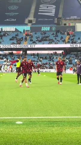 Manchester United players warming up part 2 vs the big game against city away #manchesterunited #manutd #mufc #ggmu #manchesterderby 