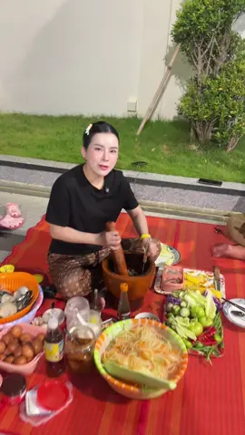 បុ.កល្ហុ.ងនៅផ្ទះ