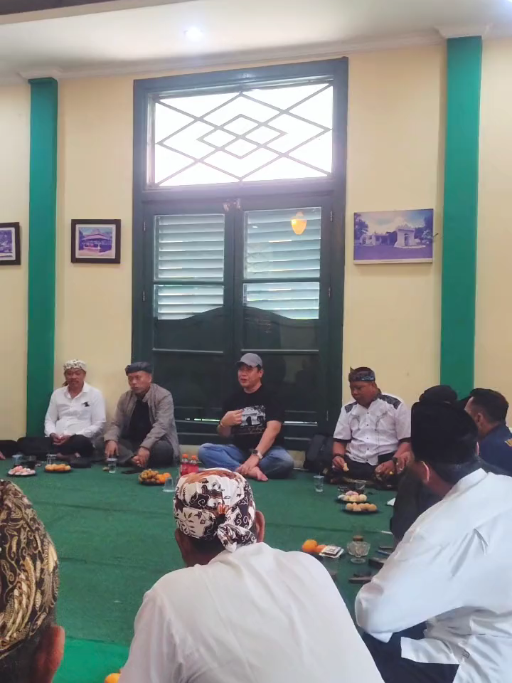 Pertemuan Rutin Wargi Jati Keraton kasepuhan Cirebon #wargijatikratonkasepuhancirebon #sorotqnpublik #