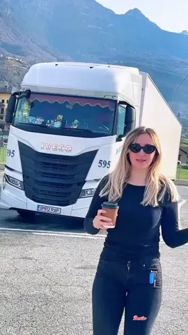 transporte de carreta na Europa as mulheres dominando o tapetão preto na boleia