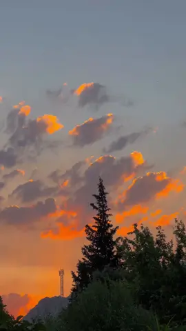 Her demsalek çîrokek dîbejê...”🌄❤️‍🩹 #kürtçeşarkılar  #kurdish #kürtçe  #günbatımı #ferhatmerde #helbest #anlamlısözler  #hüzünlüvideolar   #duygusalvideolar #demsal #fypシ゚ #videoviral  #viraltiktok #beniöneçıkart  #keşfetteyizzz 