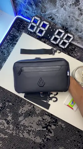 Tas slempang, handbag, clutchbag keren sudah waterproof tahan air serta sudah dapat 2 tali panjang dan pendek #handbag #handbagpria #handbagtiktok #handbagwaterproof #xyzbca 