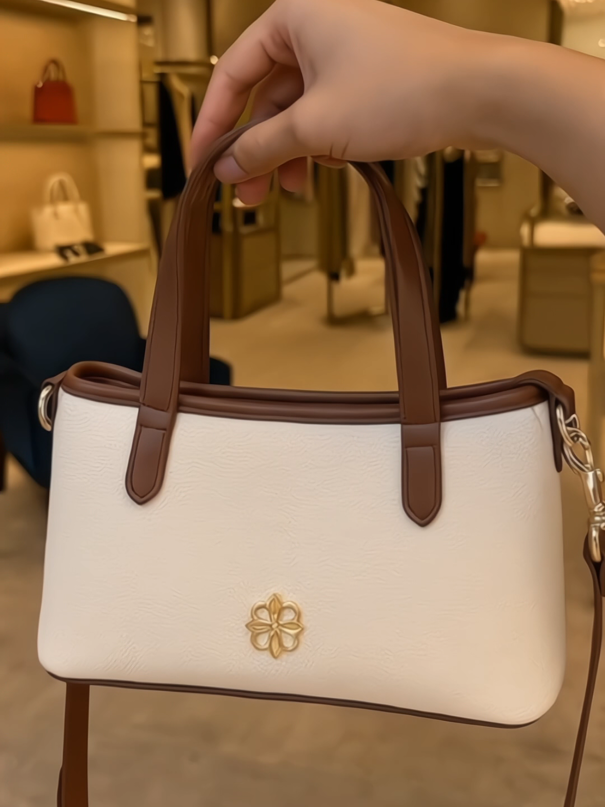 Tas Selempang Wanita Kekinian Simple & Elegan #tas #taswanita #tasselempangwanita #tasmurah #taskekinian 