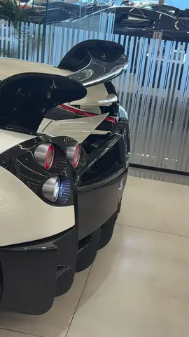 #❤️❤️❤️🔥🔥🔥 #luxurycarofficial28 #dreamcardubaiofficial1 #burjkhalifa #foruyou 