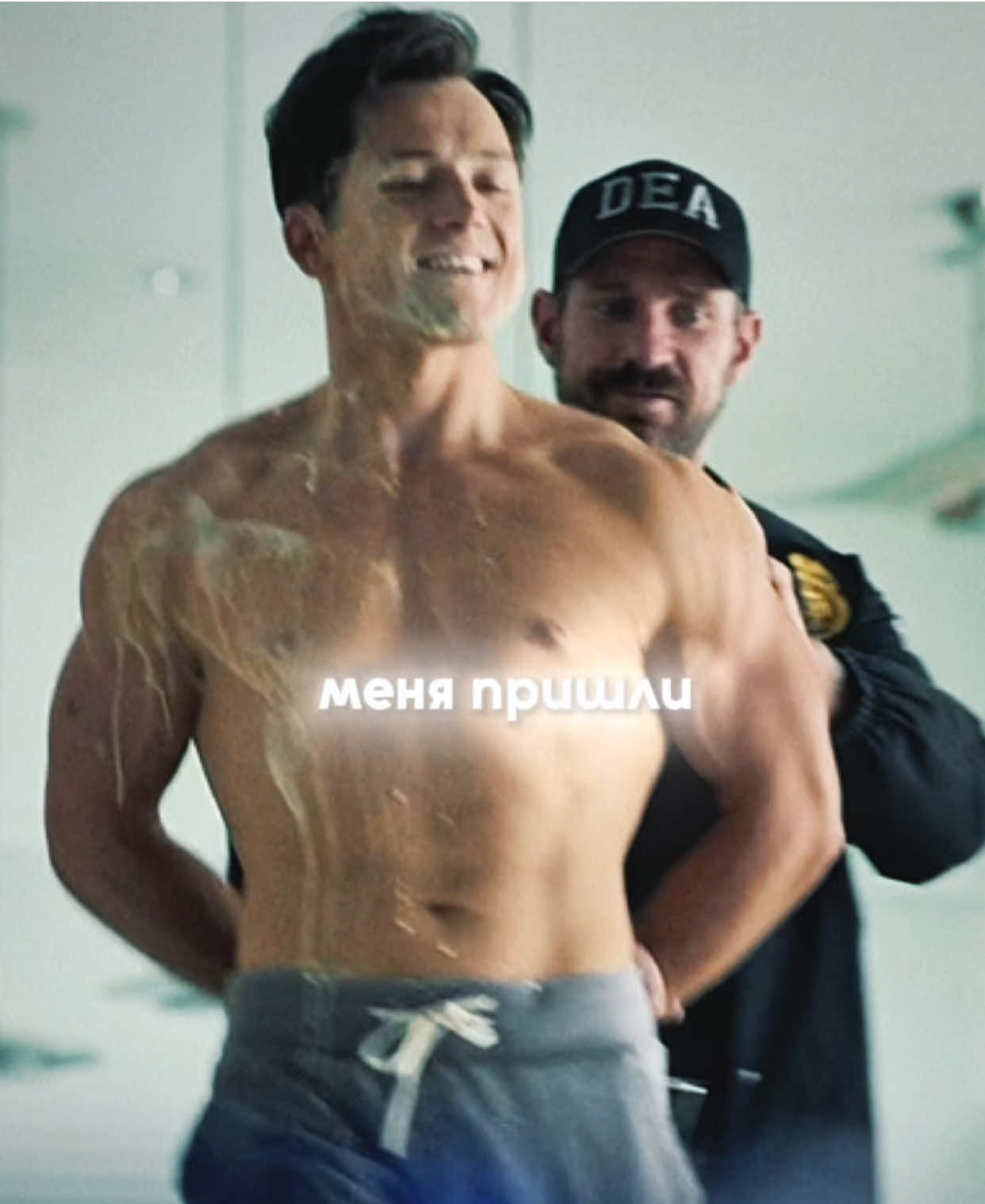 Пока группа захвата не ворвалась в дом, я был вполне доволен жизнью #фильм #кино #сериал #пересказфильма #рек 