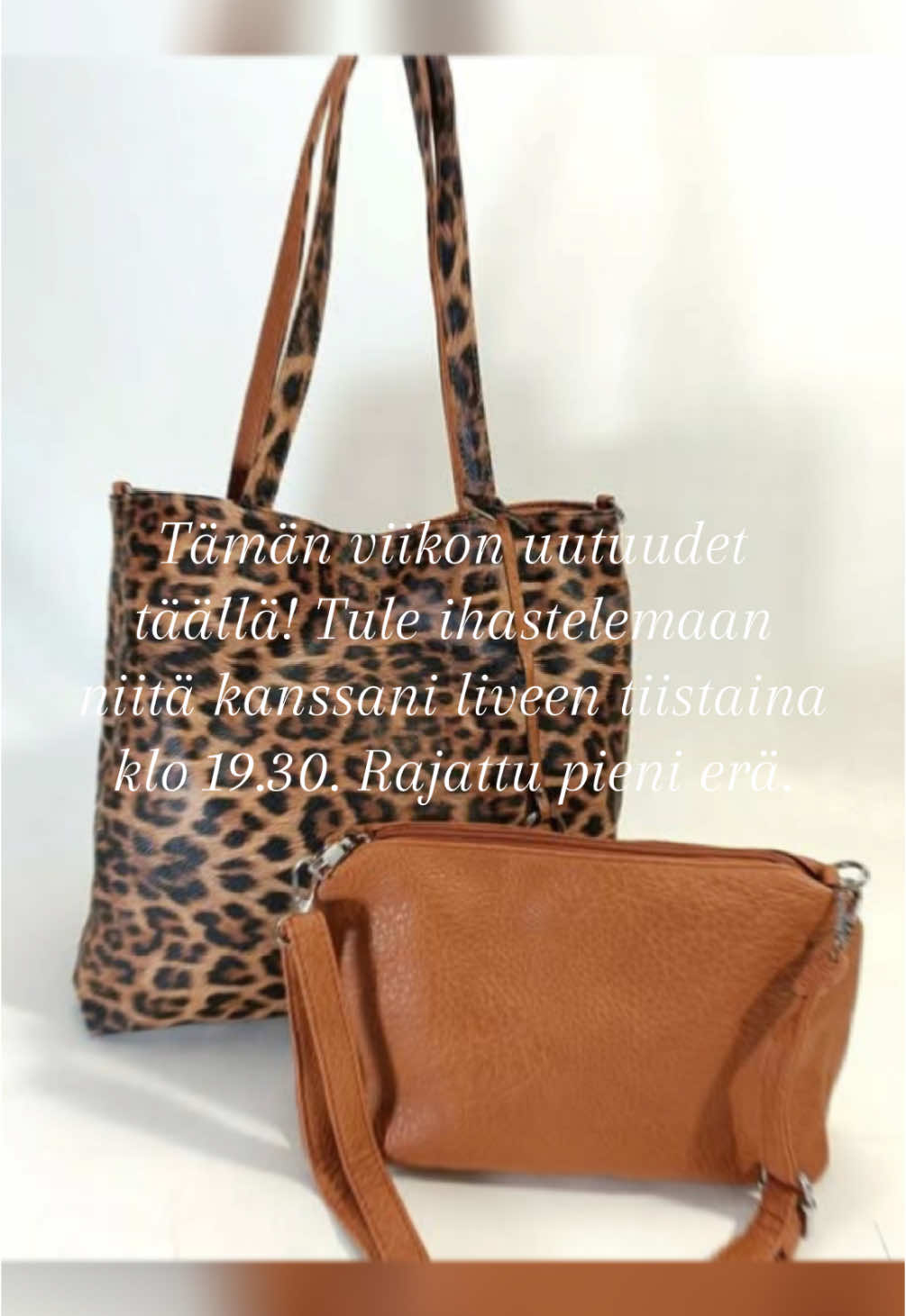 ##tiktoklive#tipilaukku #syksy2025 #muoti #fyp #crossbody #kääntölaukku#venelaukku 