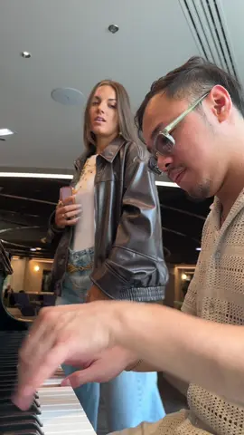 My best video ever @Avril_del_Mar_off  #piano #publicpiano #pianosolo 
