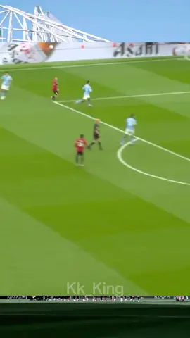 Mbeumo vs Donnarumma  Great shot and what a save 🥵 #mbeumo #donnarumma #manchesterunited #mancity #skills 