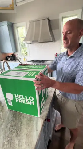 Our @HelloFresh US box has arrived! 🌿 We’ve been loyal customers for over a decade, so partnering with them was an easy decision. HelloFresh takes the guesswork and stress off our plates—and fills them with delicious, fresh meals instead. We made a fun unboxing video to show you what’s inside, and now you can try it too: save on your first box and receive a free Caraway nonstick, nontoxic pot! 🥘✨