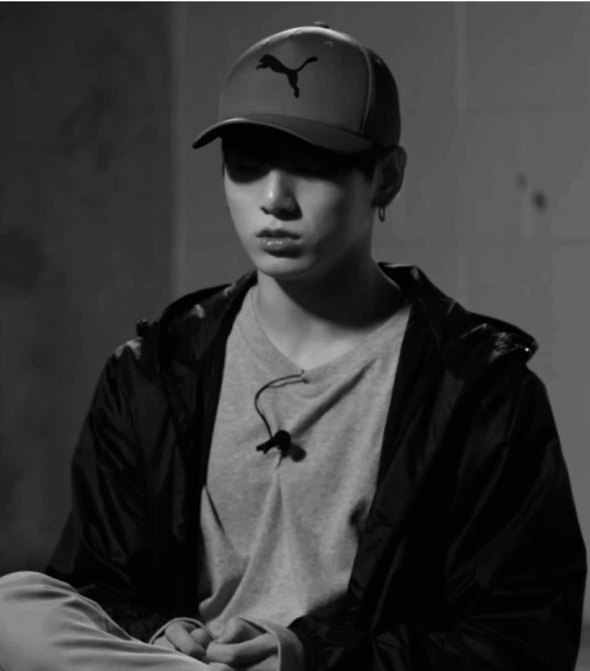Please understand that I'm trying my hardest #jk #dark #jungkookedit #chaseatlantic #consume jk dark edit black atmosphere vibe song chase atlantic consume edit