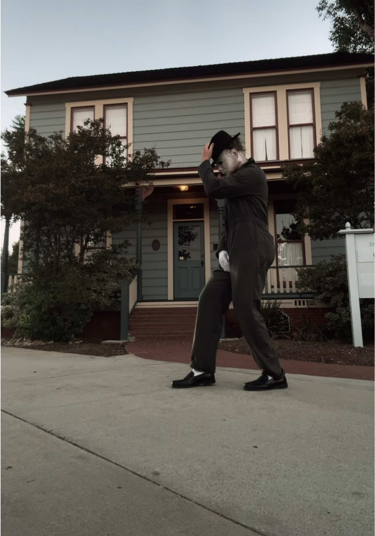 Michael who⁉️ #michaelmyers #michaeljackson #yourockmyworld #halloween #spookyseason 