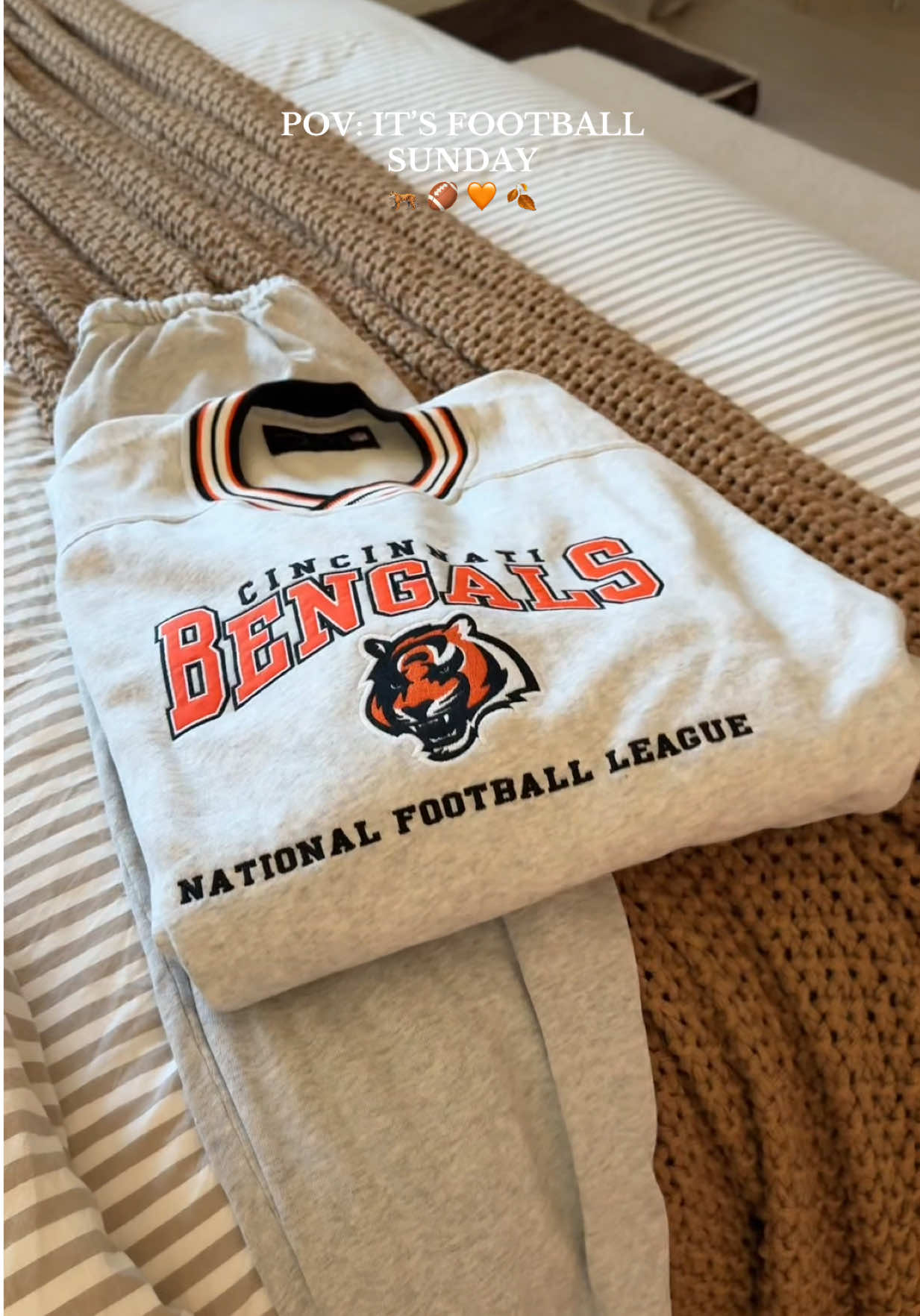 favorite time of the year 🍂🏈 #fall #footballsunday #autumn #sunday 