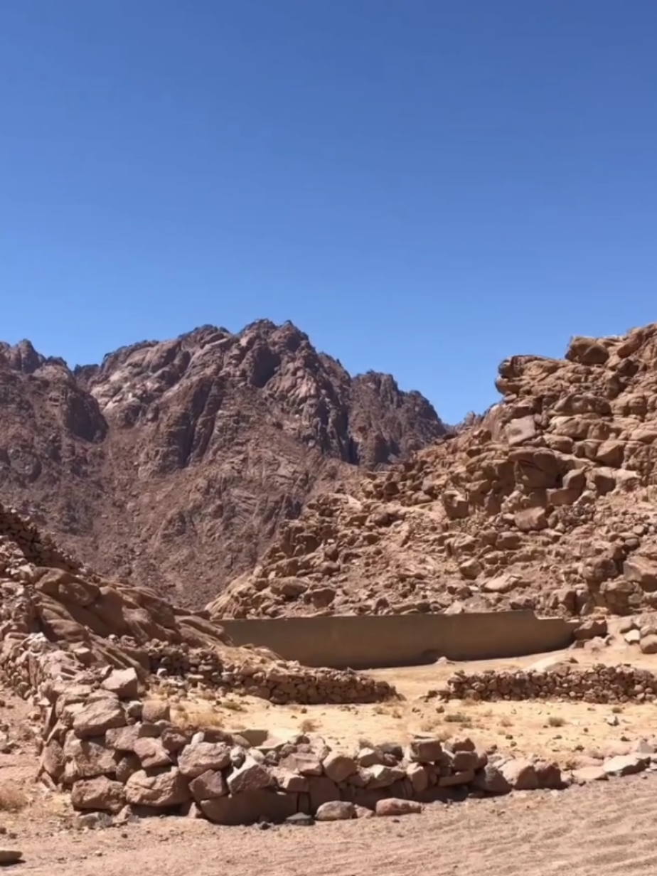 جبل عباس - خرزة الشق ـ شق طينيا  #domyati #egypt #hike #jabal_abbas #mountains_community 