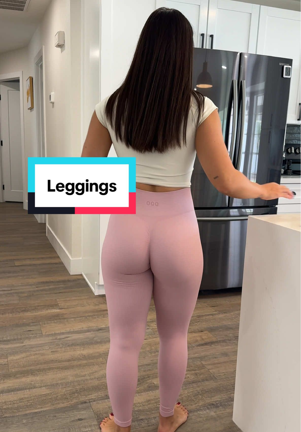 I’ve been wearing these workout leggings for the past year and they are amazing! Very flattering and comfortable☺️🫶🏻 #leggingsoftiktok #leggingsreview #leggingsoutfit #activewearhaul #gymclothes 