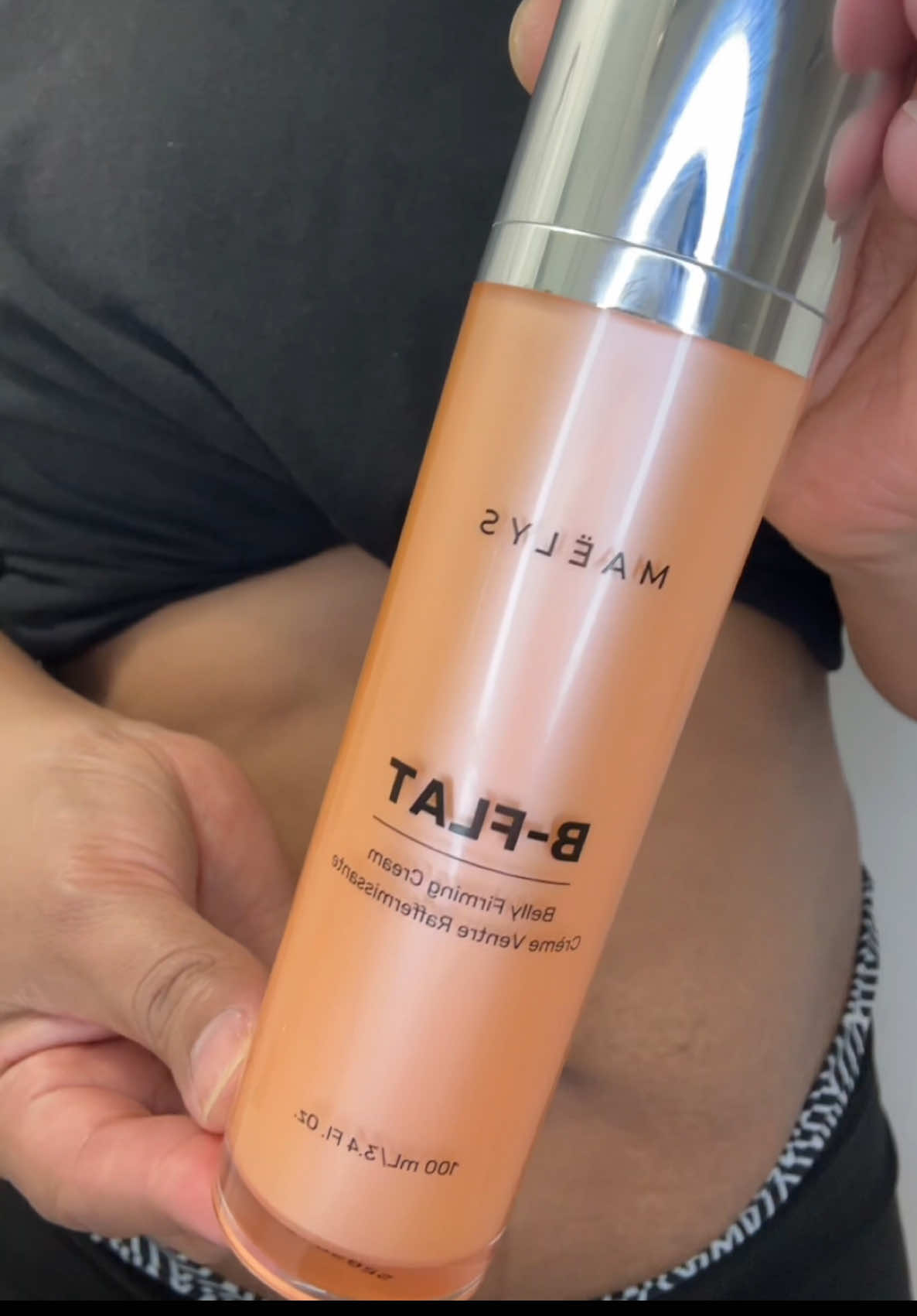 Es una crema reafirmante que además ayuda a atenuar las estrías.. #bflat #strechmarks #firmingcream #cremareafirmante #estrias 