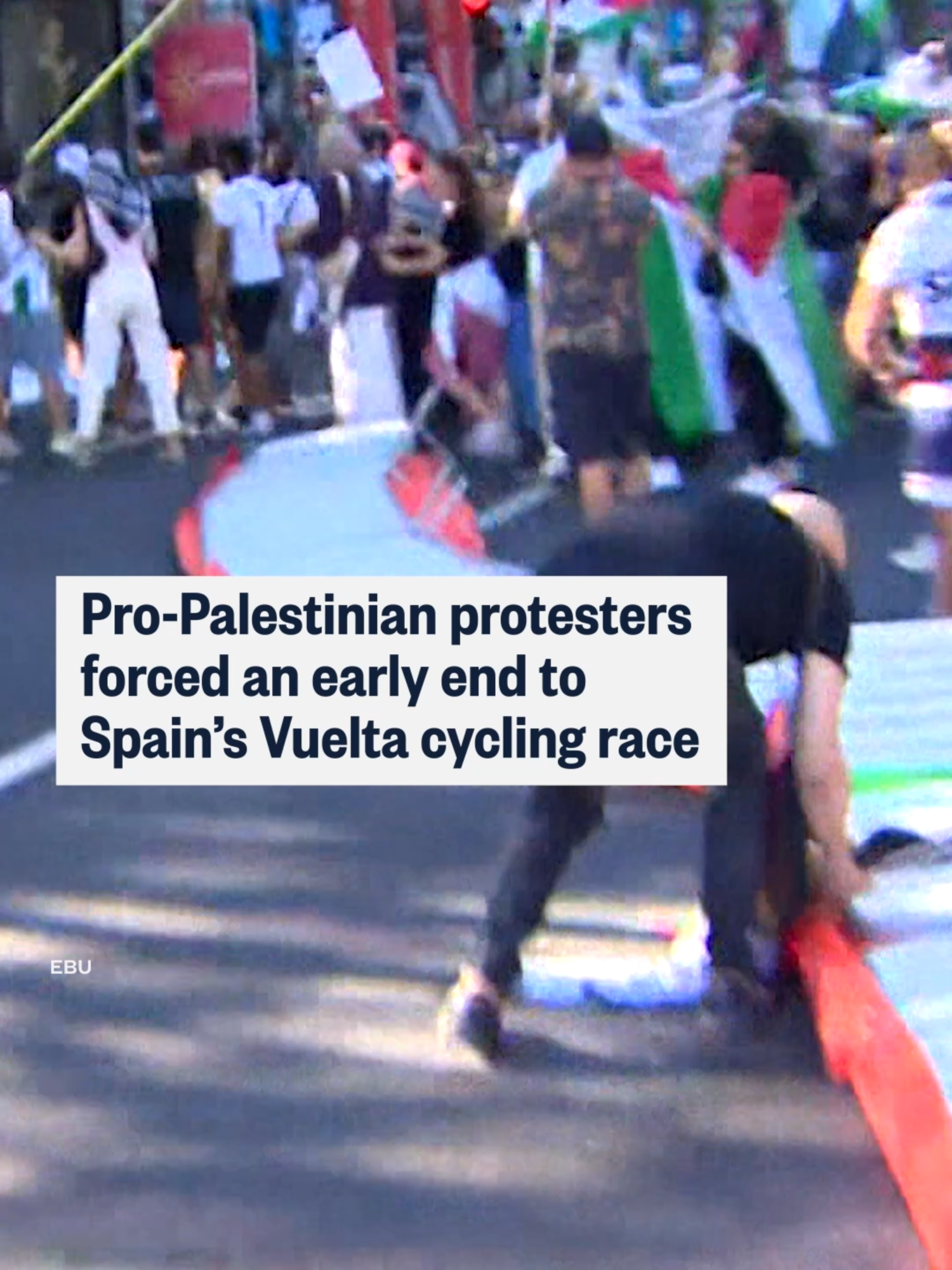 Authorities in #Spain say more than 100,000 people took part in pro-Palestinian protests that interrupted the final stage of the Spanish Vuelta cycling race.