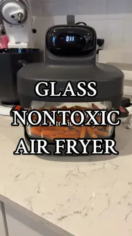 Trying my best to bring less toxins into my home, and this glass air fryer from KiSmile is such a game changer!! The 100% non toxic glass cooking bowl is PFAS free & FDA certified!! It comes with two glass cooking bowl sizes & lids for storage. I’m truly obsessed 🤩 #kismile #kismileairfryer #glassairfryer #nontoxiccooking 