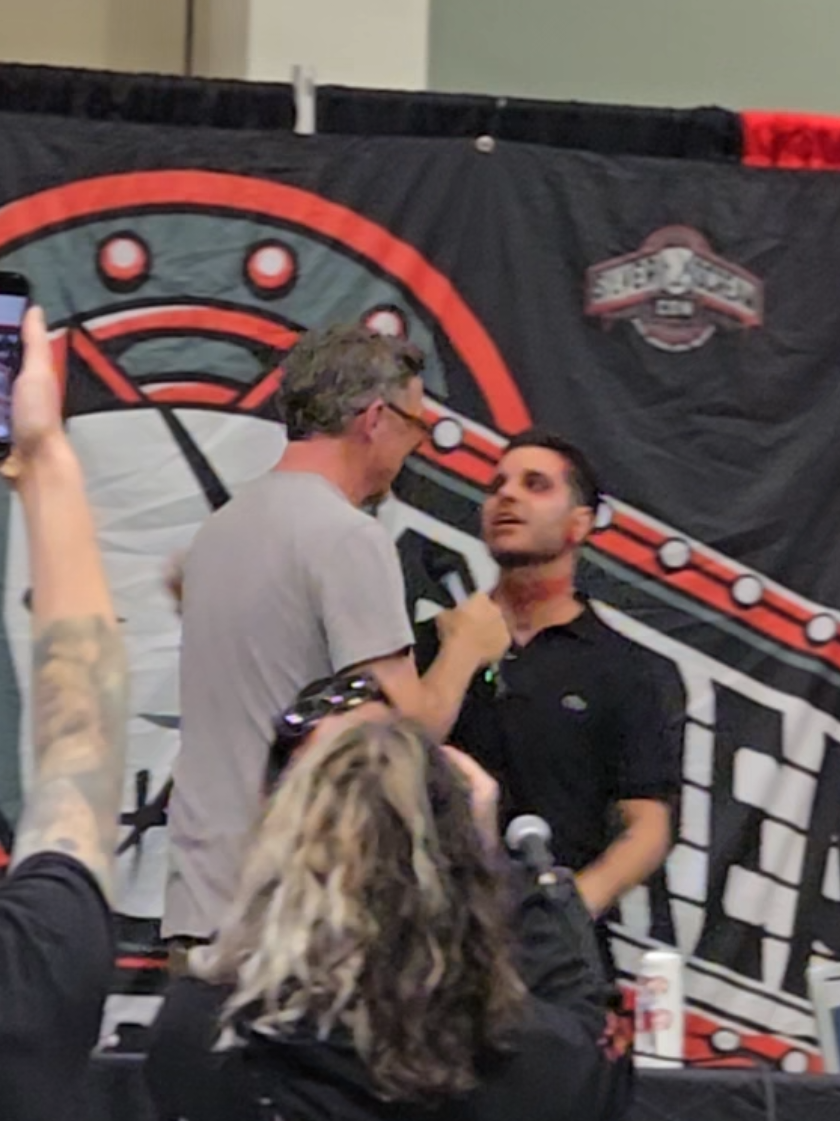 insane news for nerds from @🩸ICE NINE KILLS🩸 and @Matthew lillard at Silver Scream Con RAHHHHH #iceninekills #silverscreamcon #ssc4 #horror #horrorwood 