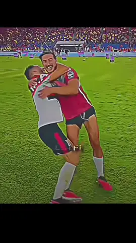 ايا نقلبو ليرول غير شوية كافي يطلع شانو😉❤️🖤#usma 