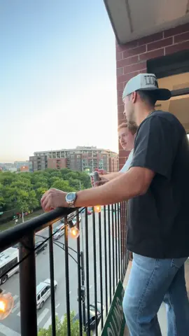Friday night in my life as a 25 y/o hosting a housewarming party #fyp #dayinmylife #fridaynights #Vlog #chicagotiktok