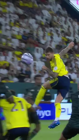 Íñigo Martínez with the header of the night 🔝 #AlNassr #النصر #SportsOnTikTok #fyp 