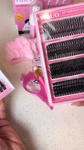 Long lasting DIY lashes that makes the perfect Gift 🎁 All you need and More is included in this kit! ✨