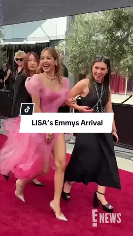 LISA has officially arrived to the 2025 #Emmys. 🤩 @LISA 