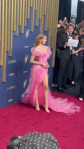 LISA LLEGANDO A LA ALFOMBRA DE LOS EMMYS 2025 #LISA #emmys #emmys2025 #fyp @LISA @Emmys / Television Academy 
