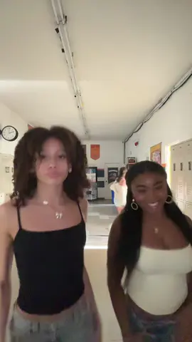 We’re so cuteee @Sydney Smiles 🤍🤍 #fyp #trending #dance #dancers #dancestolearn 