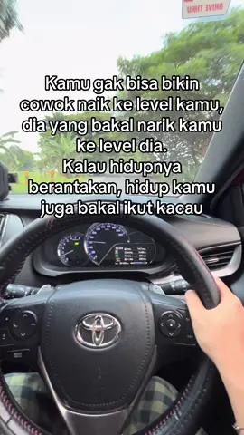 Carilah laki-laki yg bisa menuntunmu dgn baik
