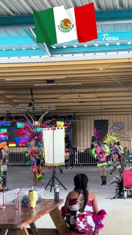Que bonito no perder las costumbres de nuestro México lindo y querido 🇲🇽