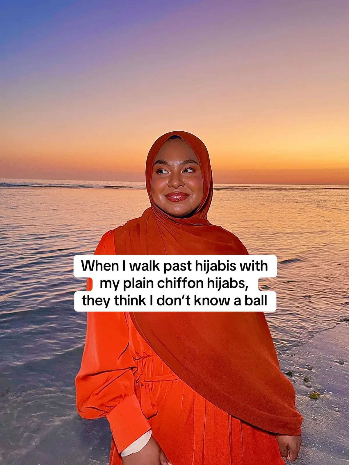 #iknowball #hijabi #hijabitiktok #modest #modestfashion  @velascarves  @Veiled 