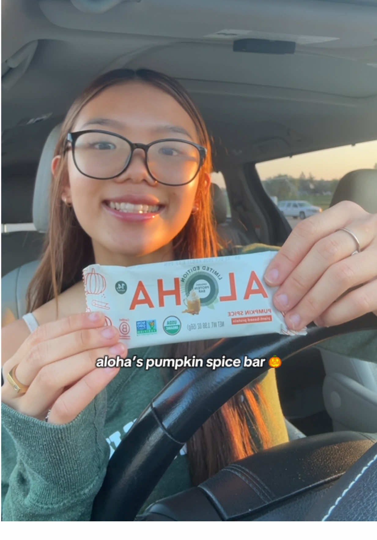 featuring aloha bars pumpkin spice’s 🎃 | #protein #proteinsnack #proteinbarreview #highprotein #athlete 