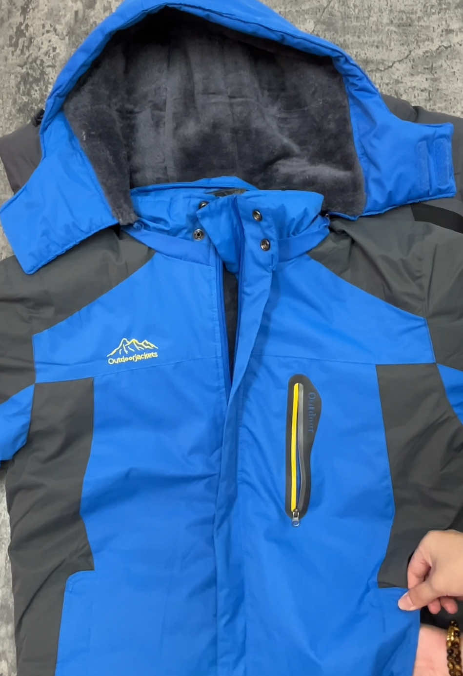 #tiktokshop #fyp #fashion #spotlightfinds #sports #men #coat #jacket 