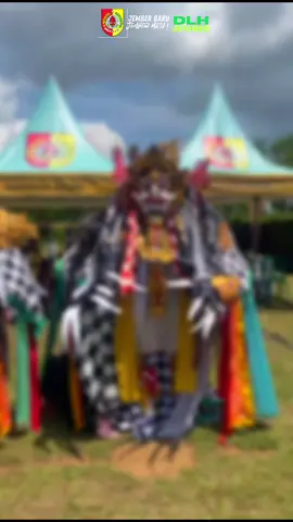 Hyang Argopuro Festival 2025  DLH Jember pastikan kebersihan jadi prioritas utama Semua disiapkan agar pengunjung nyaman menikmati festival budaya terbesar di Arjasa  Mari bersama jaga kebersihan, buang sampah pada tempatnya, dan wujudkan HAF 2025 yang bersih, indah & ramah lingkungan🌿♻️ @Wadul Guse  @Gus Fawait  @Pemerintah Kabupaten Jember  #jemberbarujembermaju #haf2025 #dlhjember #festivalbersih #jagalingkungan 
