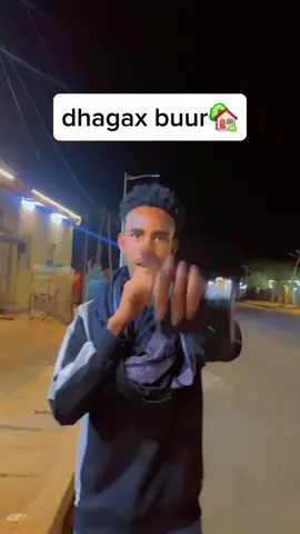 dhagax buur caasimada deegaanka 🫡❣️#funyy_videos😂😂😂😂foryou🙈❤️😘 #funny #heestiiwardher #heestii@axmed.sobaxay  #jigjiga_somali_galbeed 