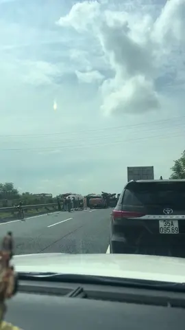 Cao tốc pháp vân - liêm tuyền ngay lúc này nát bét 😑