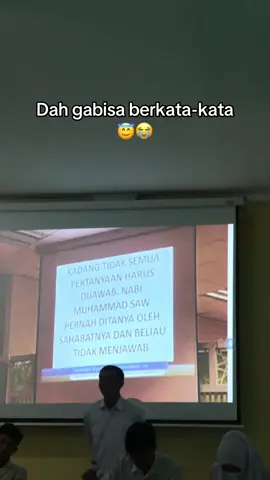 Mk lg presentasi kls tp yg nanya susah susah😇 #fyp #presentasikuliah #presentasikeperawatan #sukabumijawabarat 