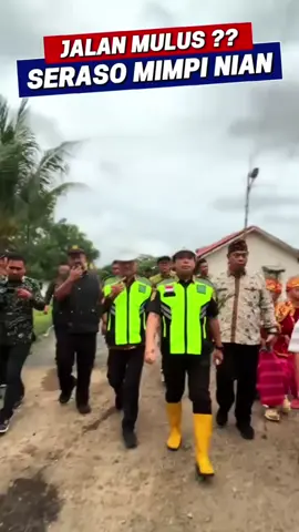 Warga Vila Taman Surya Lingkar Barat tampak begitu bahagia. Mulai dari anak-anak, emak-emak, bapak-bapak semua turun. Penantian panjang, akhirnya terwijud. 