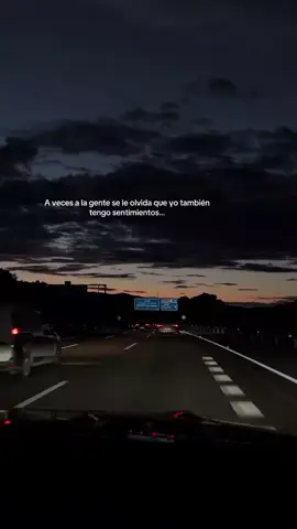 pero yo también si tengo sentimientos  #textorojo #contenido #viral #fyp #tiktok 