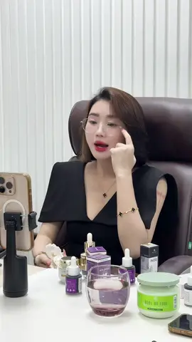 Da nhiều khuyết điểm, muốn căng bóng tươi trẻ thì nhất định phải dùng peel nhà em Huyền ạ😻 #huyenphi 