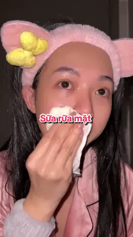 Phần 445 : SRM Simple Purify+ loại mới ra này xài ngon lắm mấy ný ơi . Giờ là nó nằm vô top Sữa rữa mặt mà tui siêu thích   #dongianlaSimple #damunchonSimple #SkinTwin #hoptaccungUnilever #chamemxinh