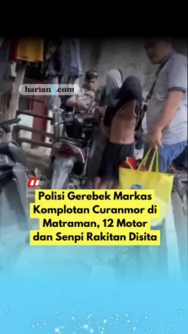 Polisi melakukan penggerebekan di markas komplotan pelaku pencurian motor di Matraman, Jakarta Timur pada Jumat (12/9/2025). Dalam operasi ini polisi mengamankan 5 pelaku dan menyita 12 unit motor yang diduga hasil curian. Tak hanya itu, sejumlah senpi rakitan dan senjata tajam disita polisi.  Hal ini terungkap usai adanya laporan masyarakat yang menjadi korban pencurian sepeda motor. Setelah melakukan pendalaman, ditemukan tempat tersebut yang digunakan untuk menyimpan kendaraan hasil curian. Video: medsos Kreator: Zakaria  #curanmor #pencurianmotor #begal #jakarta 