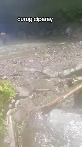 curug ciparay terdapat 3 curug yang berdampingan dengan jarak berdekatan 1.curug bapak 2.curug ibu 3.curug anak #keindahancipatanAlloh