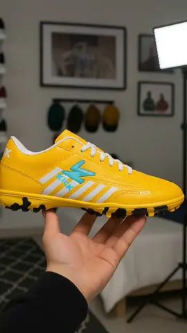 Sepatu Futsal/Mini Soccer Kick Athletic Markers in yellow/tosca-ukuran 39-43 boots #sneakers#sepatu#futsal#sepatufutsal#masukberandafyp 